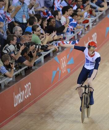 LONDON, Aug. 3, 2012 - Edward Clancy of Britain celebrates after the men s team pursuit of Cycling track event at London 2012 Olympic Games, London, Britain, Aug. 3, 2012. BRITAIN-LONDON-CYCLING TRACT-MEN-TEAM PURSUIT 