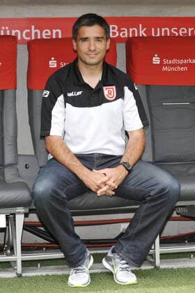 Cheftrainer Oscar Corrochano (Jahn Regensburg) Saisonauftakt in der Münchner Allianz-Arena, München - Regensburg