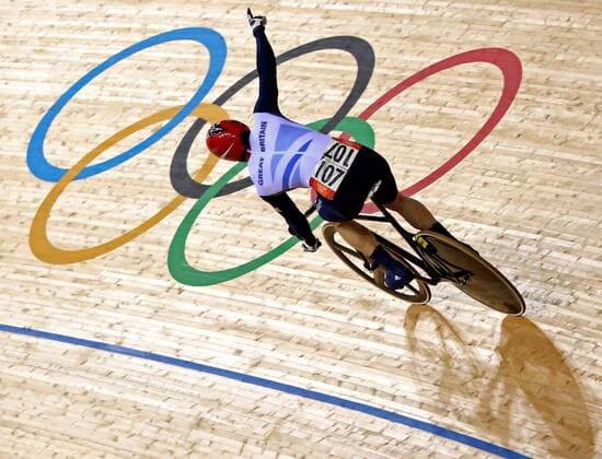 OLYMPIA - Olympische Spiele 2012 LONDON,ENGLAND,06.AUG.12 - DIVERS, OLYMPIA, RADSPORT - Olympische Sommerspiele in London 2012, Bahn, Sprint, Herren. Bild zeigt den Jubel von Jason Kenny (GBR). 