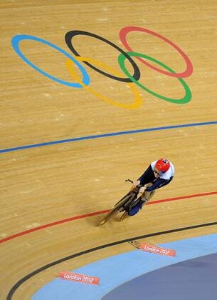 Olympics - London 2012 - Track Cycling Laura Trott (GBR) rounds the final bend in the last race (500m) of the Women s Omnium at the Olympic Velodrome, London 