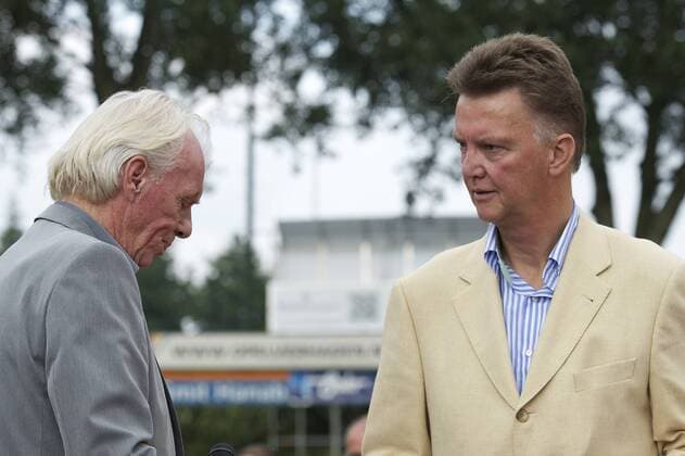 (L-R) chairman Leo Beenhakker of coaches betaald voetbal,coach Louis van Gaal of The Netherlands - über 400 Spieler mit körperlichen und oder geistigen Behinderungen nehmen am 20.Nationalen G-Voetbaldag teil - 20e Landelijke G-Voetbaldag 2012 2013 xVIxMAURICExVANxSTEENxIVx 1081156
