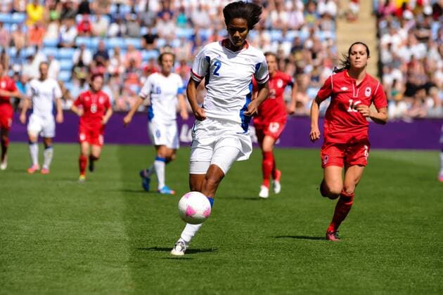 09.08.2012 Coventry, England. Wendie RENARD (France) and Jonelle FILIGNO (Canada) in action during the Olympic Football Women s Bronze match play-off game between France and Canada from the City of Coventry Stadium xAnthonyxStanleyx  ActionPlus11314516