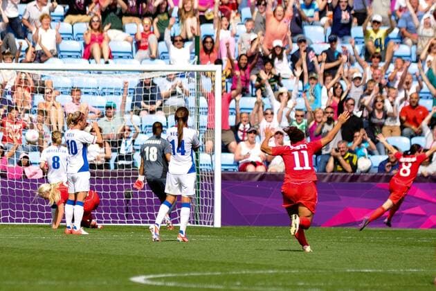09.08.2012 Coventry, England. Rhian WILKINSON (Canada) scores the winning goal during the Olympic Football Women s Bronze match play-off game between France and Canada from the City of Coventry Stadium xAnthonyxStanleyx  ActionPlus11314543