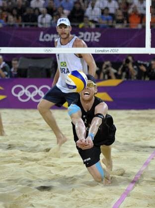 09.08.2012, Olympische Sommerspiele 2012 in London, Beachvolleyball Finale Herren, Brasilien - Deutschland, (Cerutti Rego - Brink Reckermann). Julius Brink (GER) in Aktion.