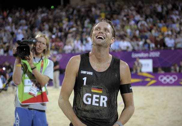 09.08.2012, Olympische Sommerspiele 2012 in London, Beachvolleyball Finale Herren, Brasilien - Deutschland. Jubel nach dem Sieg : Julius Brink (GER)