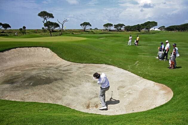 Aug. 10, 2012 - Kiawah Island, SC, USA - Bubba Watson hits his out of the sand on the 2nd hole during the second round of the 2012 PGA Golf Herren Championship at the Ocean Course on Kiawah Island, South Carolina, on Friday, August 10, 2012. PGA Golf Herren Championship - ZUMAm67