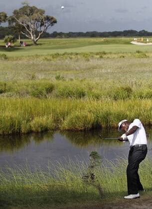 Aug. 11, 2012 - Kiawah Island, SC, USA - Vijay Singh hits a flop shot from the rough on the 7th hole during the third round of the 2012 PGA Golf Herren Championship at the Ocean Course on Kiawah Island, South Carolina, on Saturday, August 11, 2012. PGA Golf Herren Championship, 3rd round - ZUMAm67