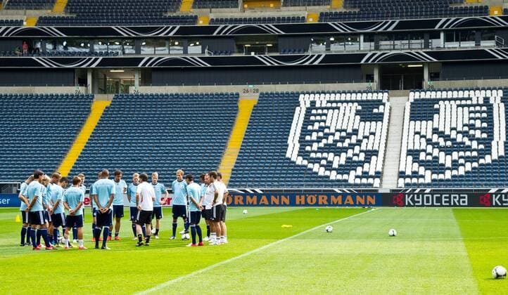 Ansprache - Bundestrainer Joachim Löw (Mi.,Deutschland) - Training DFB Nationalmannschaft in der Commerzbank Arena in Frankfurt am Main - 14.08.2012,Deutschland,Fußball,Mann,Männer