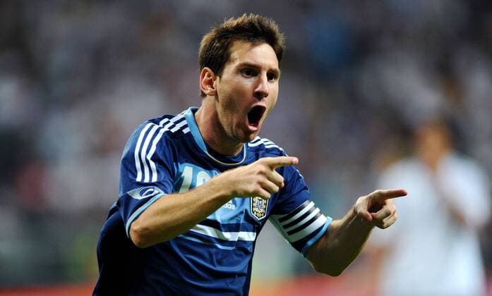 15. August 2012: Frankfurt, Commerzbank-Arena: Fussball Länderspiel (Testspiel): Deutschland - Argentinien: Argentiniens Lionel Messi jubelt über seinen Treffer zum 2:0.