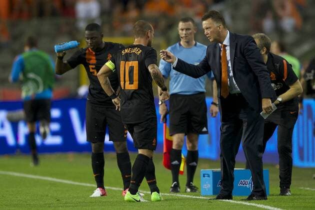 (L-R) Jetro Willems of Holland,Wesley Sneijder of Holland,coach Louis van Gaal of Holland Belgium v Netherlands. Friendly match 2012 2013 xVIxMAURICExVANxSTEENxIVx 1099238