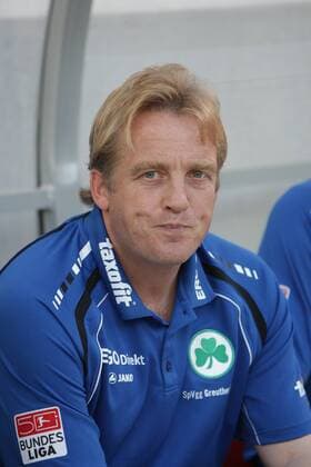 Trainer Michael Büskens (SpVgg Greuther Fürth), Portrait Fussball, DFB-Pokal, 1. Runde, Saison 2012 13, 18.08.2012, Sparda Bank Hessen Arena, Offenbach, Kickers Offenbach - SpVgg Greuther Fürth