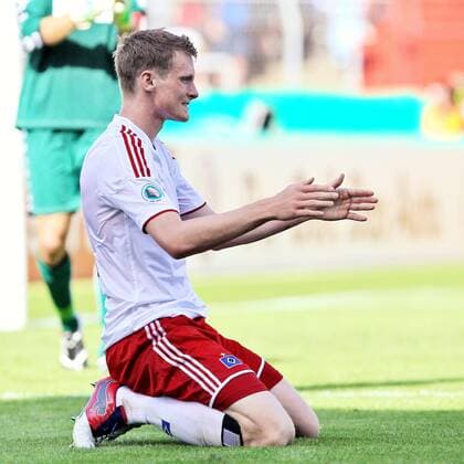 Marcell JANSEN (Hamburger SV) am Boden, Emotionen 19.08.2012, GER, DFB Pokal, 1. Runde, Karlsruher SC vs Hamburger SV, Saison 2012 2013