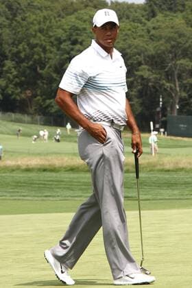 Aug. 22, 2012 - Bethpage, NY, U.S - PGA Golf Herren pro Tiger Woods on the 16th green during the 2012 Pro-Am tournament at Bethpage State Park in Bethpage, NY on Wednesday, August 22nd. PGA Golf Herren 2012 - The Barclays Pro-Am - ZUMAc11