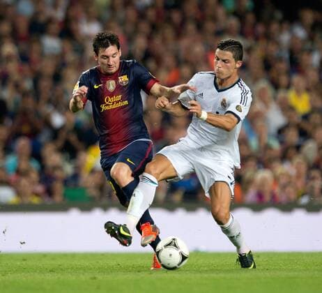 FUSSBALL INTERNATIONAL PRIMERA DIVISION SAISON 2011 2012 23.08.2012 El Clasico Super Cup 2012 FC Barcelona - Real Madrid Cristiano Ronaldo (re, Real Madrid) gegen Lionel Messi (Barca) 