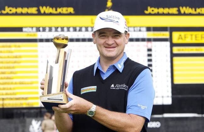 26.08.2012 Gleneagles, Scotland. Paul Lawrie Johnnie Walker Champion with his trophy on the final day of the Johnnie Walker Championship from Gleneagles PGA Golf Herren Centenary Golf Course. xMarkxDavisonx  ActionPlus11321020