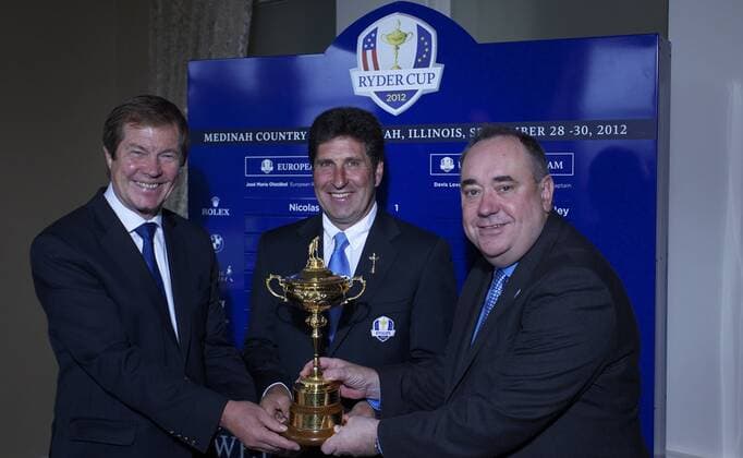26.08.2012 Gleneagles, Scotland. George O Grady European tour Chief Exec with Jose Maria Olazbal and First Minister Alex Salmond Ryder Cup Captain Jose maria Olazabal makes his team announcement for the Ryder Cup 2012 in Medinah USA. At The Gleneagles Hotel, Gleneagles,Scotland. Picture: Mark Davison Actionplus Monday 26th August 2012 xMarkxDavisonx  ActionPlus20263218