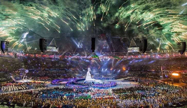 29.08.2012 Stratford, England. The Opening Ceremony of the London 2012 Paralympic Games at the Olympic Stadium in Stratford. Fireworks explode over the stadium xJackxTerryx  ActionPlus0663