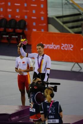 08.30.2012. London, England. Medal Individual C1-2-3 1Km Presentation. Gold Yu Zhans Li (China), Bronze Tobias Graft Germany Cycling, Velodrome, Olympic Park, England, 2012 Paralympic Games. xAnthoneyxStanleyx  ActionPlus20188555