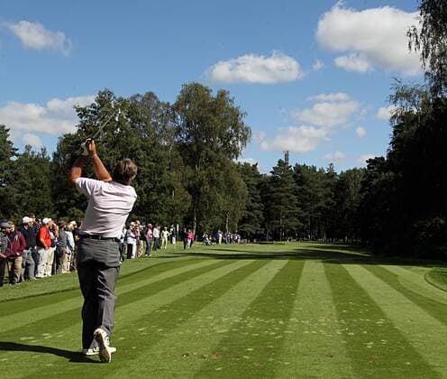 31.08.2012. Wobrun Abbey Golf Course, Bedfordshire, England. Barry Lane (ENG) teeing off during the first round of the European Senior Tour s Travis Perkins Senior Masters on the Dukes Course at Woburn Golf Club, Woburn, Milton Keynes, England - Friday 31st August 2012 xActionplusxOperationsx  ActionPlus11322881