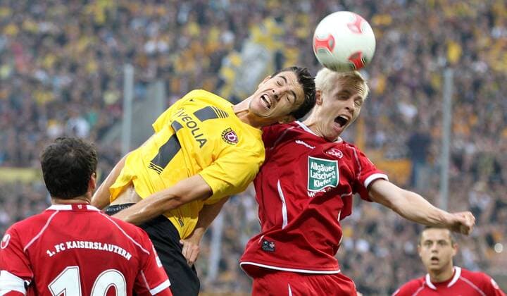 GER, 2.FBL, SG Dynamo Dresden vs 1.FC Kaiserslautern 31.08.12, Dresden, Rudolf Harbig Stadion, glücksgas-Arena, GER, Dresden, 2.FBL, 04. Spieltag, SG Dynamo Dresden vs 1.FC Kaiserslautern , im Bild Anthony Losilla (Dresden) gegen Leon Jessen (Kaiserslautern) during the match between Dynamo Dresden and 1.FC Kaiserslautern on 2012 08 31