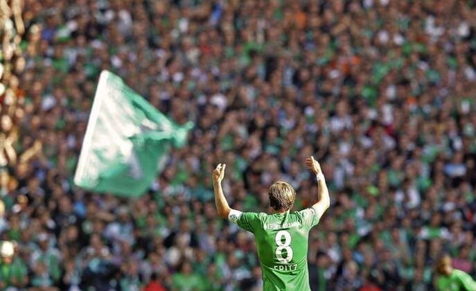 Clemens Fritz , Bremen und die Fans .... 1. Bundesliga am Samstag, 01.09.2012 2. Spieltag