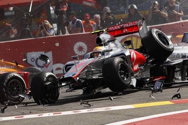 Motorsports: FIA Formula One World Championship 2012, Grand Prix of Belgium, crash during the start, 4 Lewis Hamilton (GBR, Vodafone McLaren Mercedes), xHOCHxZWEIx
