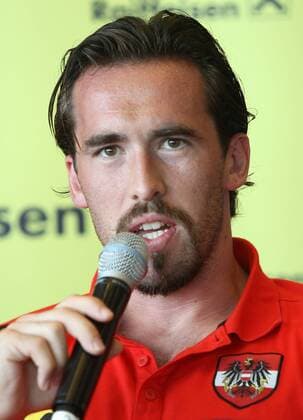 FUSSBALL, PK WIEN, AUSTRIA, 03.SEP.12 - Pressekonferenz Nationalmannschaft AUT und Raiffeisen anlässlich der Vertragsverlängerung. Bild zeigt Christian Fuchs (AUT). 