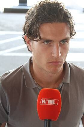 Daryl Janmaat Arrival Dutch team Arrival Dutch team xVIxxIVx 1130608