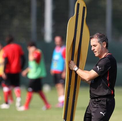 FUSSBALL - FIFA WM Quali, Training WIEN,AUSTRIA,05.SEP.12 - FUSSBALL - FIFA Weltmeisterschaft Qualifikation, ÖFB, Österreich, Training Nationalmannschaft AUT. Bild zeigt Teamchef Marcel Koller (AUT). 
