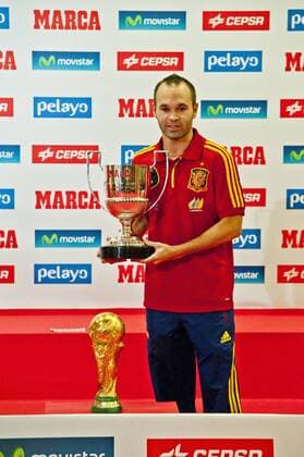 Andres Iniesta - Spanish Football Team receiving Marca Platinum Award in Madrid. LuisxFernandez 