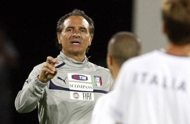 06.09.2012 Sofia (Bulgaria) Italy national football team training session at Vasil Levski stadium daye before FIFA World Cup 2014 match qualifications against Bulgaria. Cesare Prandelli Italian head coach :Stringer in cooperation with 
