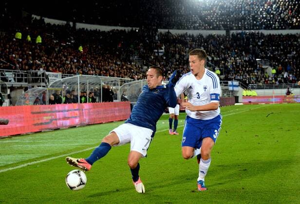 Franck RIBERY (fra) - Niklas MOISANDER (fin) Finnland - Frankreich, ----- xAnthonyBIBARDxFEPx 