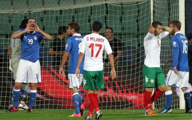 07.09.2012 Sofia(Bulgaria) Bulgaria-Italy FIFA World Cup Brazil 2014 qualifiers men s football Leonardo Bonucci(L) Italy and Nikolay Bodurov (2nd from right) Bulgaria during match : 