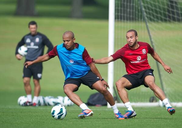 Football - soccer: Brazil 2014 World Cup, Qualifying Group A, Wales - Belgium, Wales Robert Earnshaw and Ashley Jazz Richards during a training session at the Vale of Glamorgan ahead of the 2014 World Cup Brazil Qualifying Group A match against Belgium. (Hinweis: Verwendung nur in Deutschland, Österreich oder Schweiz - only Germany, Austria and Switzerland) xHOCHxZWEIx xPropagandax 