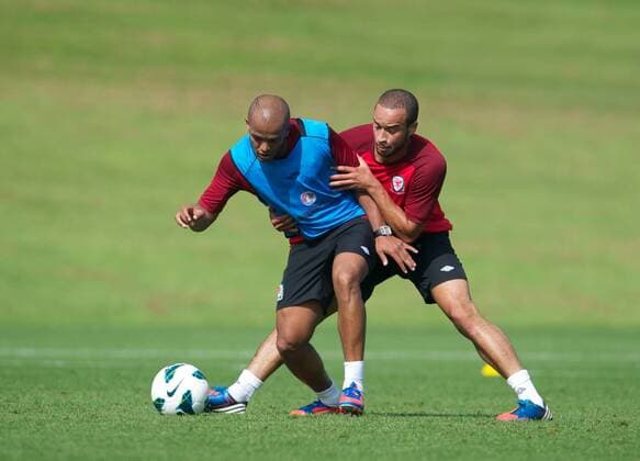 Football - soccer: Brazil 2014 World Cup, Qualifying Group A, Wales - Belgium, Wales Robert Earnshaw and Ashley Jazz Richards during a training session at the Vale of Glamorgan ahead of the 2014 World Cup Brazil Qualifying Group A match against Belgium. (Hinweis: Verwendung nur in Deutschland, Österreich oder Schweiz - only Germany, Austria and Switzerland) xHOCHxZWEIx xPropagandax 