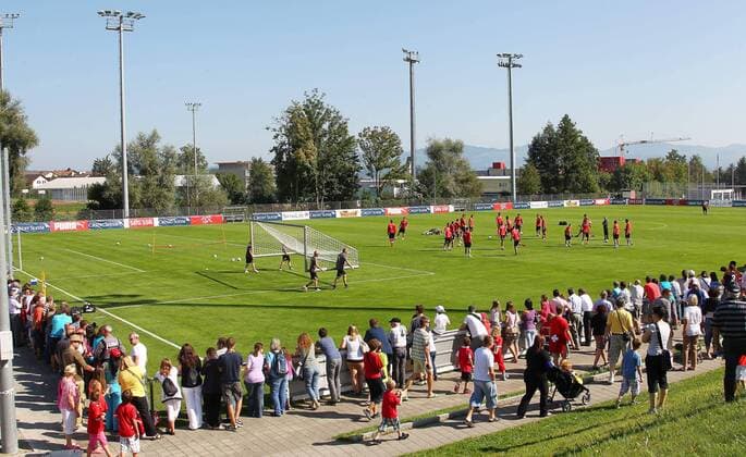 09.09.2012 Freienbach , SCHWEIZ , Trainingsgelände der Schweizer Fussball Nationalmannschaft Saison 2012 2013 Im Bild : Übersicht Training der Schweizer Nationalmannschaft (Schweiz) 