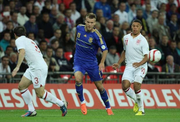 England v Ukraine - World Cup Qualifier Group H . . 11.09.12 Andrii Iarmolenko (U) Alex Oxlade-Chamberlain (E) 