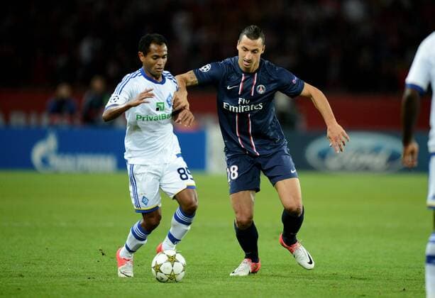 Zlatan IBRAHIMOVIC (psg) - Raffael (kie) FOOTBALL : PSG vs Dynamo Kiev - Ligue 1 - 18 09 2012 AnthonyBIBARD FEP Panoramic 