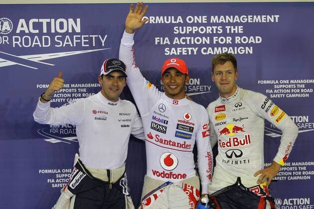 Motorsports: FIA Formula One World Championship 2012, Grand Prix of Singapore, 18 Pastor Maldonado (VEN, Williams F1), 4 Lewis Hamilton (GBR, Vodafone McLaren Mercedes), 1 Sebastian Vettel (GER, Red Bull Racing), xHOCHxZWEIx