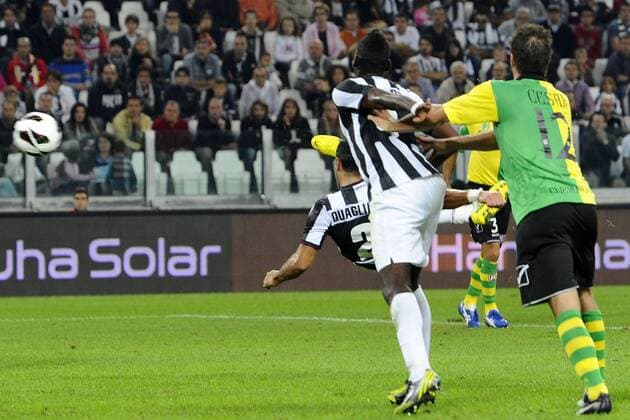 Mg Torino 22 09 2012 - campionato di calcio serie A Juventus-Chievo Verona foto Matteo Gribaudi Image Sport nella foto: gol Fabio Quagliarella 