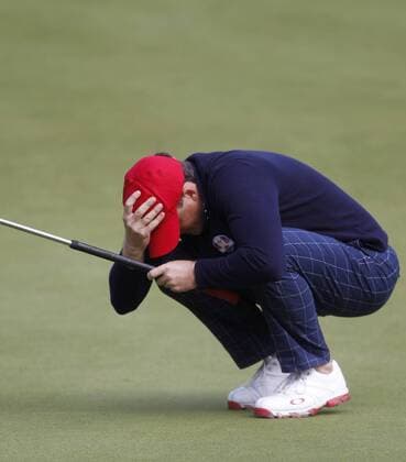Team USA s Keegan Bradley reacts to missing a putt on the 14th green at the 39th Ryder Cup at Medinah Country Club on September 28, 2012 in Medinah, Illinois.  MED2012092811