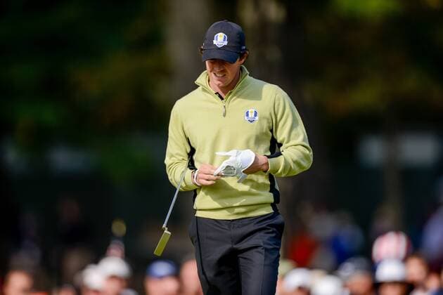 28 September, 2012: Rory Mcilroy in day one of Ryder Cup action during the morning Foursomes, at Medinah Country Club, in Medinah, IL. GOLF: SEP 28 PGA Golf Herren - Ryder Cup Icon205158 EDITORIAL USE ONLY
