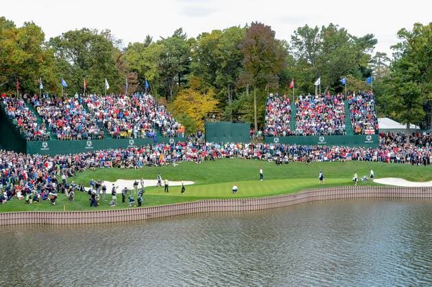 28 September, 2012: A general view of hole 17 in day one of Ryder Cup action during the morning Foursomes, at Medinah Country Club, in Medinah, IL. GOLF: SEP 28 PGA Golf Herren - Ryder Cup Icon1640928120915 EDITORIAL USE ONLY