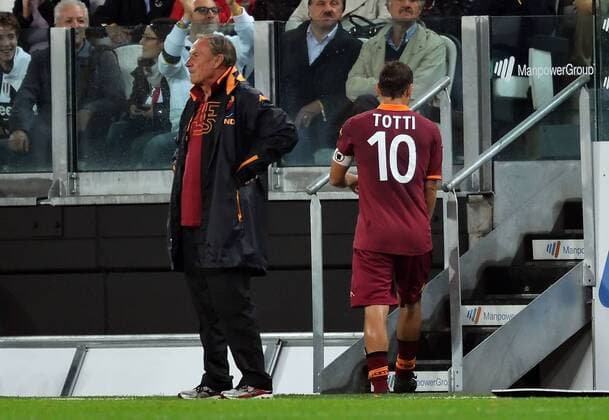 Francesco Totti Roma esce dal campo senza guardare l allenatore Zdenek Zeman Torino 29 9 2012 Stadio Juventus Stadium Football Calcio Serie A 2012 2013 Juventus Vs Roma Foto Andrea Staccioli Insidefoto andreaxstaccioli