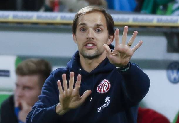 Thomas TUCHEL ( Trainer, Cheftrainer MZ), gestikuliert und gibt Anweisungen, Aktion, Einzelbild, Gestik, Geste, Handbewegung, zeigen, deuten, Trainer, Coach, Einzelbild, Freisteller, Geste, Gestik, Mimik VFL WOLFSBURG - FSV MAINZ 05 (0-2) Fussball 1. Bundesliga , Wolfsburg , am 30.09.2012 06.Spieltag, Liga1, Spieltag6, Liga01, 1.Liga Saison1213 , Saison 2012 2013