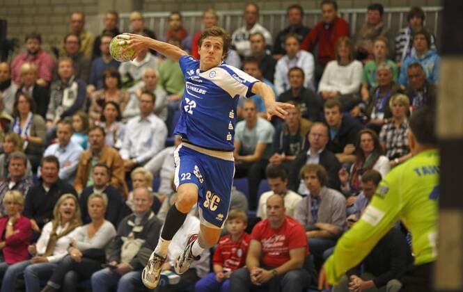 VfL Gummersbach vs HSV Hamburg 31:35 hier: Kentin Mahe VFL Gummersbach fiel erneut durch Leistung auf