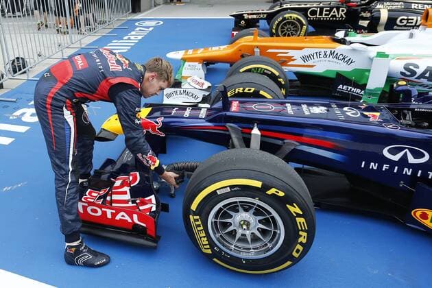 Motorsports: FIA Formula One World Championship 2012, Grand Prix of Japan, 1 Sebastian Vettel (GER, Red Bull Racing), xHOCHxZWEIx