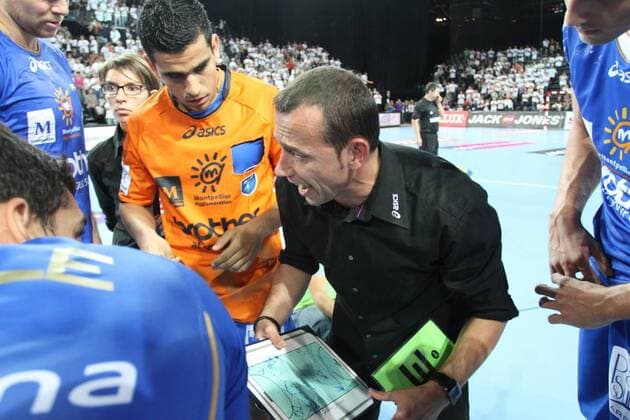 Patrice canayer motive ses joueurs HANDBALL : Montpellier HB vs Leon - Ligue des Champions - 07 10 2012 RichardGosselin Panoramic 