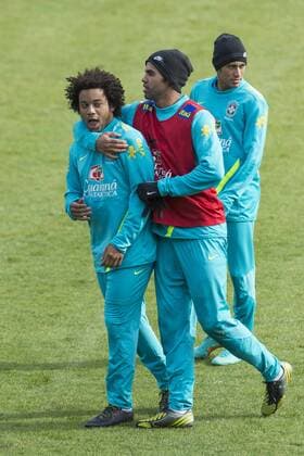 WROCLAW 10 10 2012 Training Brasilien v.li.: Marcelo, Sandro and Neymar -  BOR_20121010_3363