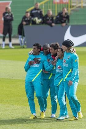 WROCLAW 10 10 2012 Training Brasilien - Paulinho, Ramires, Diego Alves, Adriano, David Luiz -  BOR_20121010_3374